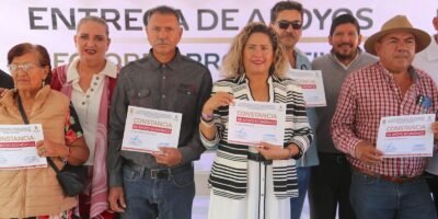 Entregan más de 160 apoyos économicos para sectores productivos en Los Cabos