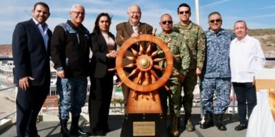 Gobernador Víctor Manuel Castro Cosío comparte visión de desarrollo sostenible ante el Colegio de la Defensa Nacional