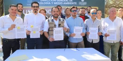 Realizan Christian Agúndez entrega de artículos destinados a la conservación del Estero Josefino