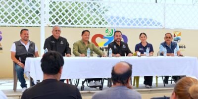 Se reúne Christian Agúndez con familias de niñas y niños que acuden al CID