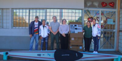 Entregan material deportivo al selectivo estatal de canotaje de BCS