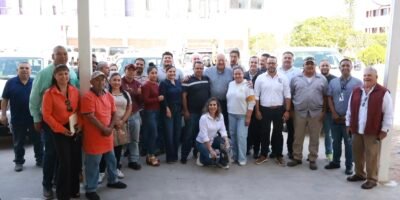Entrega Gobernador vehículos y equipamiento; fortalece operatividad del área de Servicios