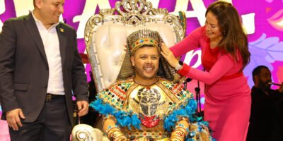 Corona Milena Quiroga al Rey de la Alegría y Reina de la Juventud del Carnaval La Paz 2026