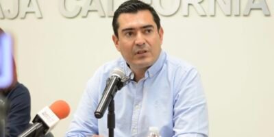 BURÓ POLÍTICO/ MARES ¡SIMULACIÓN! / Ariel Vilchis