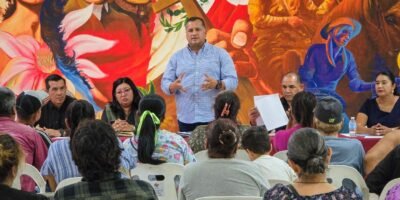 Sostiene Saúl González encuentro con colectivos de búesqueda en Comondú