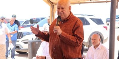 Presenta Vícitor Castro proyecto de modernización víal de Bahía Asunción–La Bocana