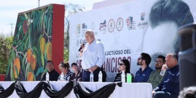 Encabeza Víctor Castro ceremonía de homenaje a Francisco J. Múgica