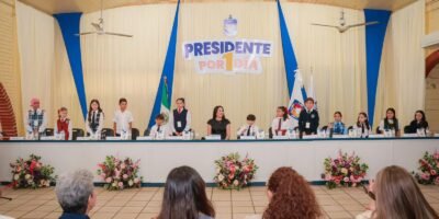 Toma protesta Daniel Bravo Moreno como alcalde por un día en Mulegé