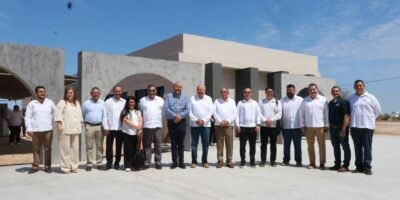Entrega Víctor Castro nuevo edificio de Sistemas Computacionales en la UABCS