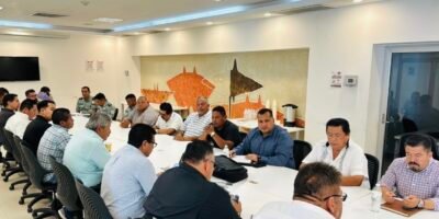 Se mantiene diálogo con transportistas turísticos de Los Cabos: Gobierno BCS