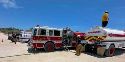 Bomberos logran controlar incendio que afectó a 5 viviendas en San José del Cabo