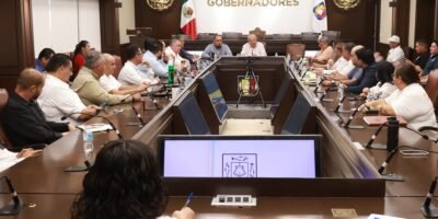 Continúa Víctor Castro seguimiento a acuerdos de salud con magisterio de BCS