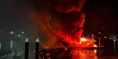 Bomberos CSL atiende incendio de embarcaciones