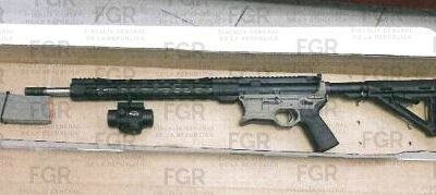 Sentencia FGR a dos hombres por posesión de armas en Los Cabos