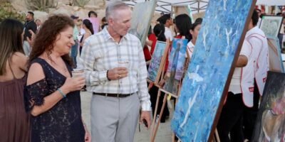 Evento benéfico para la Cruz Roja celebra el 250° aniversario de EE. UU