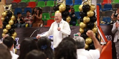 Educación, la mejor herramienta para seguir avanzando: Víctor Castro