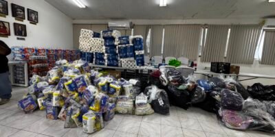 Ayuntamiento de La Paz entrega primer cargamento de ayuda a familias afectadas por incendio en San José de Comondú