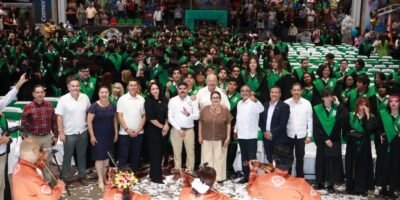 Estudiantes del Cobach Plantel 11 culminan su bachillerato en La Paz