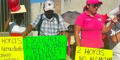 Pacientes renales exigen mejoras en hemodiálisis del IMSS