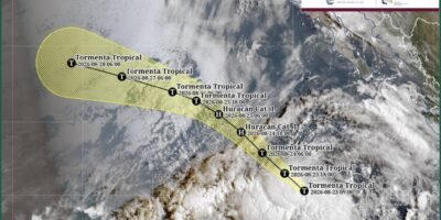Huracán Iselle se intensifica en el Pacífico, pero permanece lejos de Baja California Sur