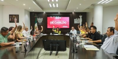 Avanza regularización de predios en La Paz; aprueban 21 títulos de propiedad