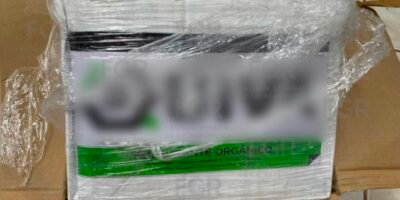 Aseguran casi 49 litros de metanfetamina líquida en autobús en Comondú
