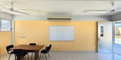 Fuerza Gobierno de BCS fallas eléctricas en escuelas de los cinco municipios