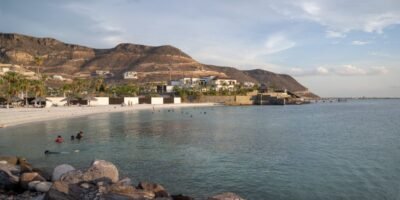 Recomiendan no ingresar a playas de La Paz tras las lluvias registradas