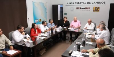 Encabeza Víctor Castro sesión del Consejo de la Junta Estatal de Caminos