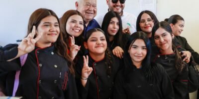Reconoce Víctor Castro avances académicos del CECyTE BCS