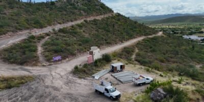 Inicia instalación de alumbrado público en el Cerro Atravesado de La Paz