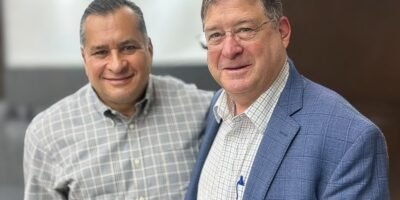 Saúl González dialoga con el cónsul de Estados Unidos sobre los retos de La Paz